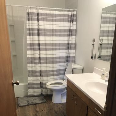 Poplar Bathroom